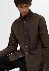 Selected Homme SLHREGRICK FLEX - Camicia - chocolate torte