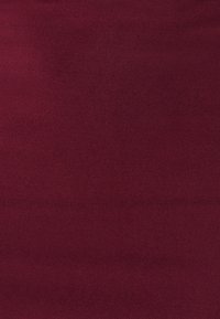 Unselected, burgundy