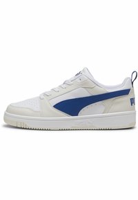 Unselected, vapor gray/clyde royal/white