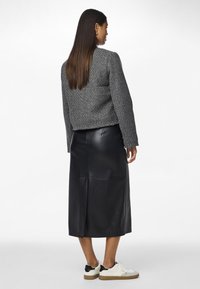 Pieces PCNUA JACKET - Jas - dark grey