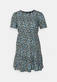 Vestido de manga corta en negro con un patrón floral que presenta acentos en azul y amarillo, diseño fluido y cintura entallada con falda fruncida.