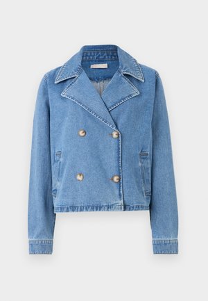 Švarkas iš džinsinio audinio šviesiai mėlynos spalvos, dvigubos sagos dizainas, dideli atvartai, dvi sagos ir šoniniai kišeniai; trumpas ilgis ir laisvas kirpimas.