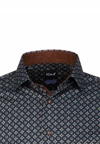 Camicia blu scuro con un tessuto a motivo che presenta motivi circolari in vari colori. Colletto marrone in evidenza, vestibilità regolare e chiusura con bottoni.