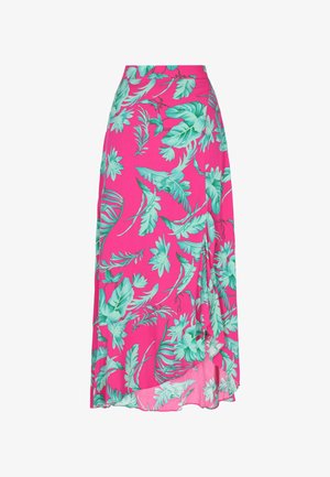 Różowa spódnica z tropikalnym wzorem liści w odcieniach zieleni. Projekt obejmuje płynny krój i boczne rozcięcie dla swobody ruchu.