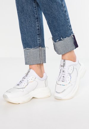 Baskets basses - white