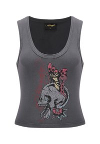 Débardeur gris avec un décolleté en forme de bateau, décoré d'un design graphique d'une tête de mort avec un papillon et des accents floraux en noir, rouge et or.