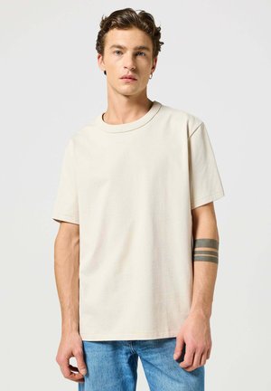 - T-shirt basic