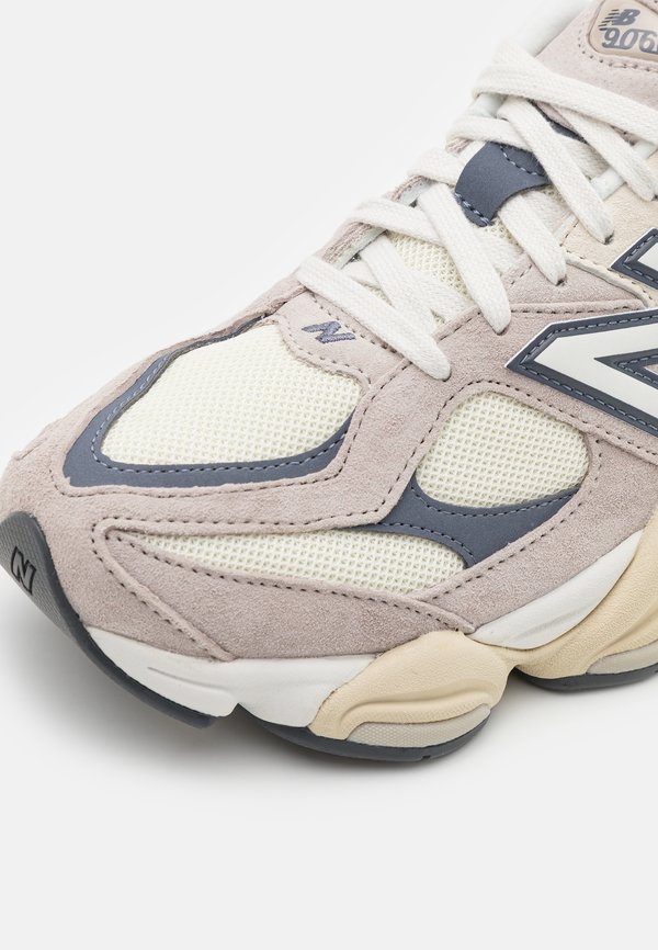 9060 UNISEX - Trainers - moonrock2