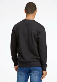 Lindbergh O-NECK - Felpa - black