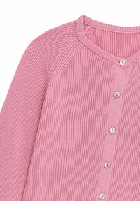 Rosa gestrickte Cardigan mit geripptem Muster, mit rundem Ausschnitt und sieben Knöpfen vorne zum Schließen.