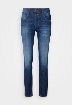 Mørkeblå denimjeans med rett passform, med glidelås, to frontlommer og subtil falming. Myk tekstur med minimal slitasje.