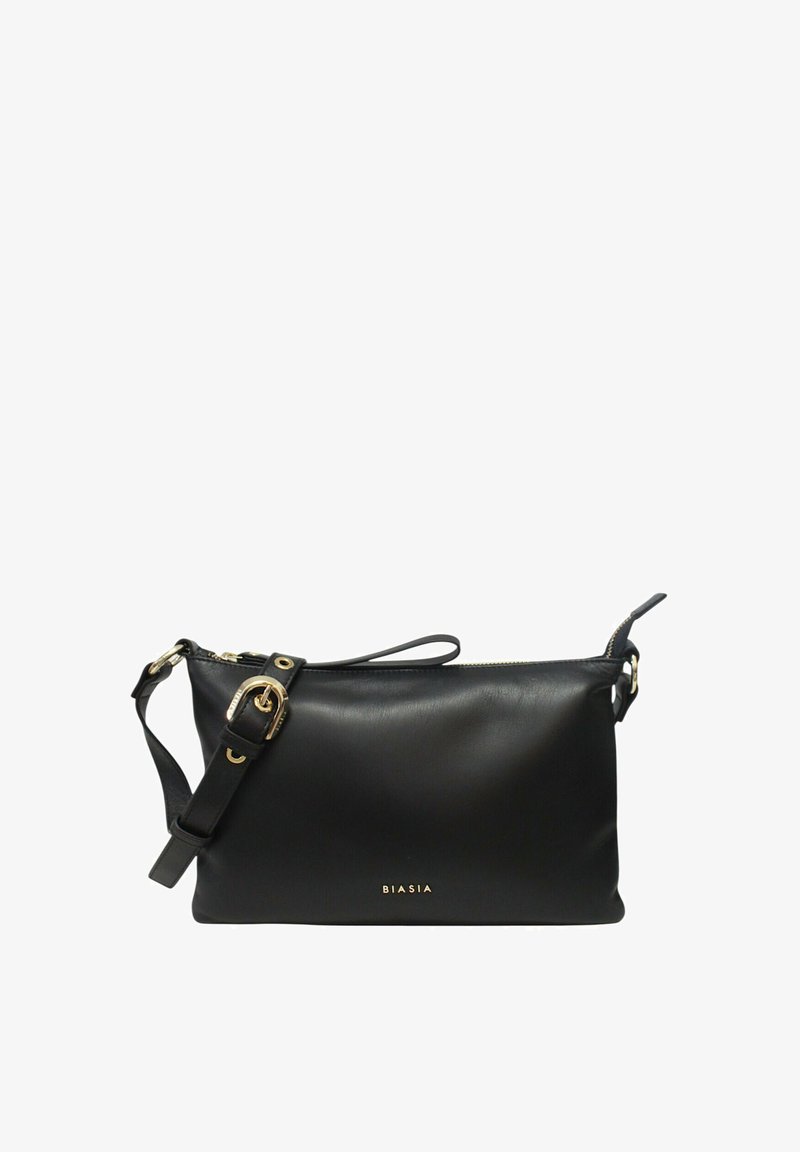 Bolso de hombro de piel negra con hebilla y cremallera doradas, con el logo "BIASIA" en letras doradas en el centro delantero.