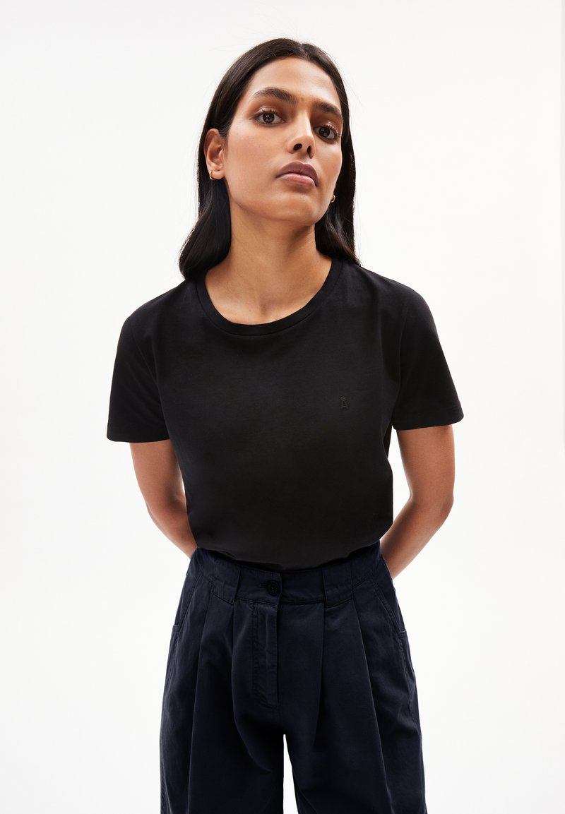 ARMEDANGELS MARAA LANAA - T-Shirt basic - black