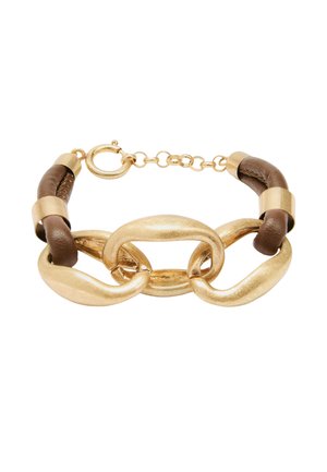 Bransoletka w kolorze złotym z dużymi owalnymi i zakrzywionymi ogniwami połączonymi z brązowymi skórzanymi sznurkami oraz okrągłym zapięciem na zatrzask.