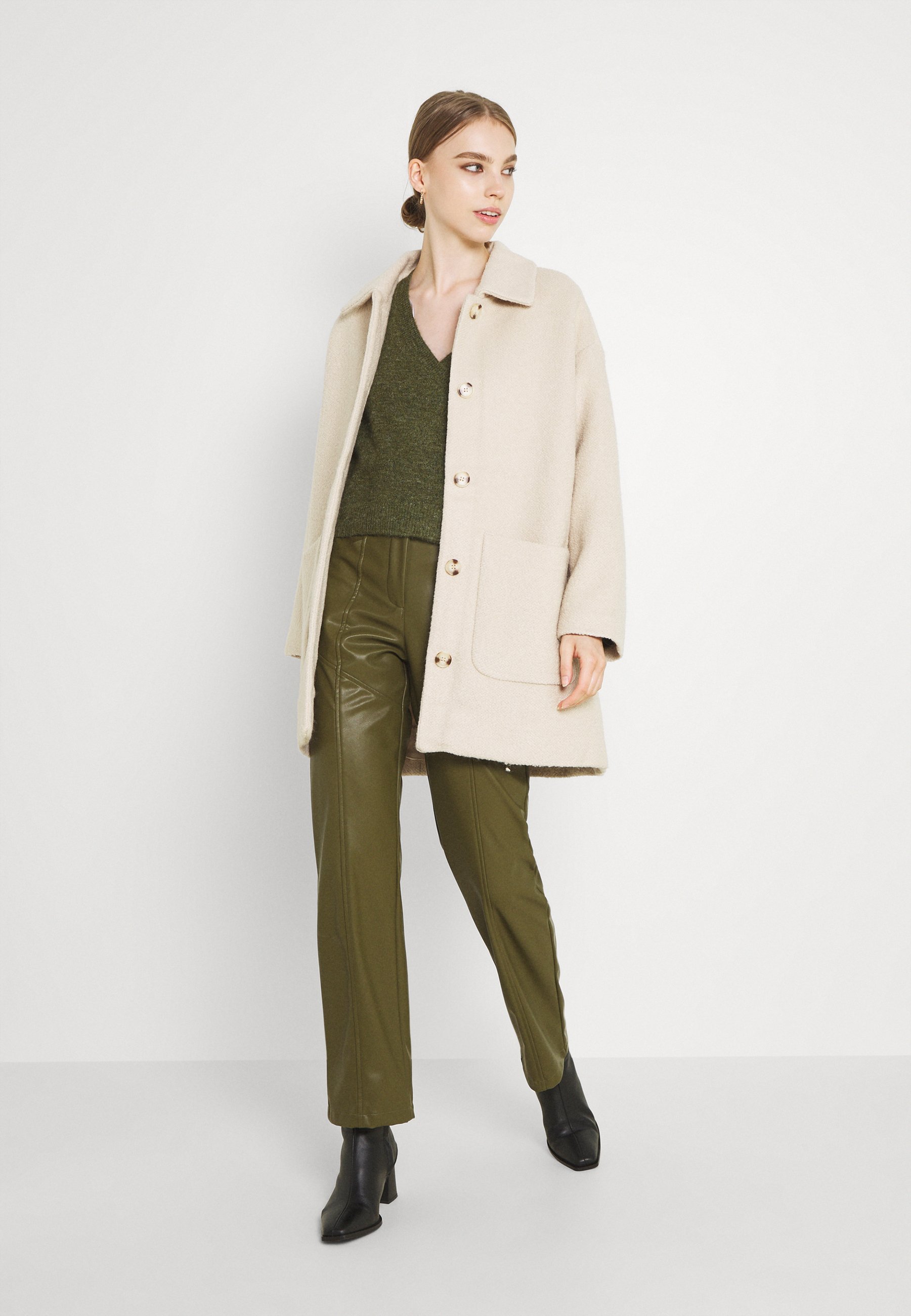 Monki Abrigo corto - beige - Zalando.es