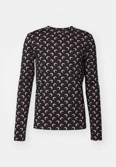 Langermet t-skjorte i svart med et gjentakende mønster av halvmåner i beige. Laget av mykt stoff, med rund hals og slim fit.