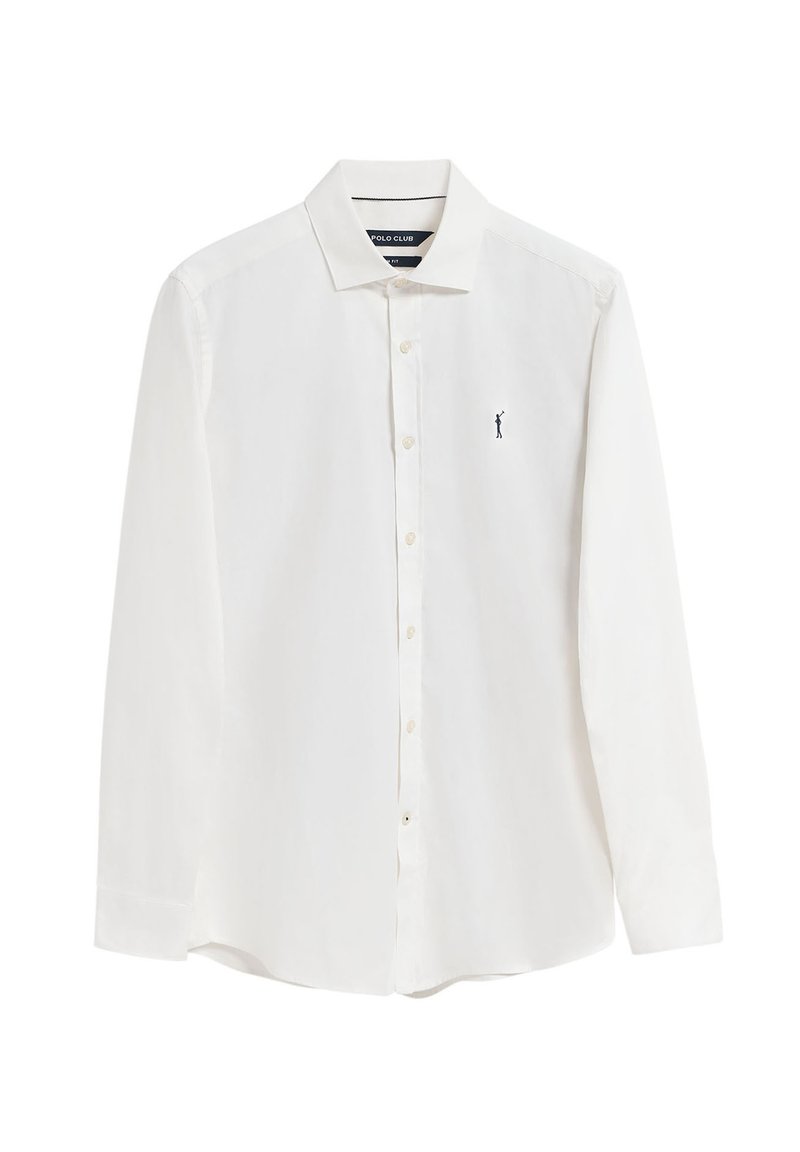 Chemise blanche à manches longues en tissu de coton, avec un col, un bouton sur le devant et un petit logo bleu brodé sur la poitrine.