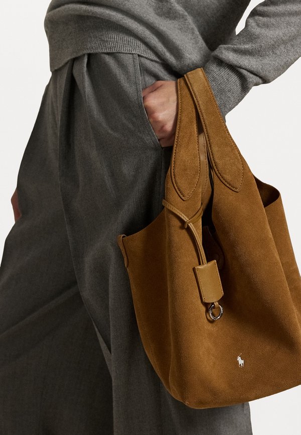 POLO PLAY SUEDE MEDIUM TOTE - Tote bag - caramel