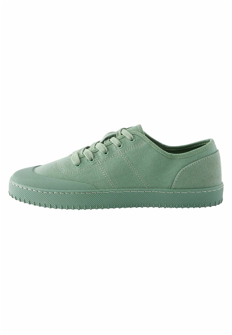 sneakers next