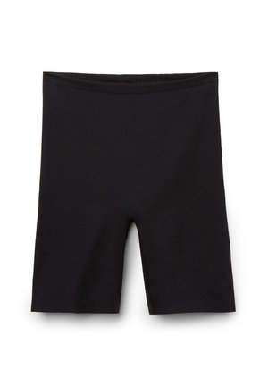 Schwarze knielange, dehnbare Shorts mit figurbetontem Design und ohne sichtbare Logos oder Muster.