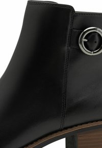 Marco Tozzi Botines - black