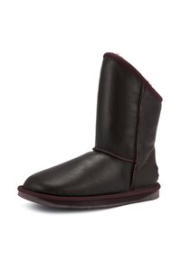 Braune Leder-Ankle-Boots mit runder Zehenpartie, weichem Futter, das oben herausblitzt, und kontrastierendem burgunderfarbenem Nähen entlang der Nähte.