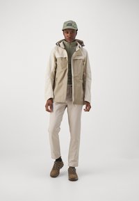Norrøna FEMUND JACKET - Lauko striukė - oatmeal