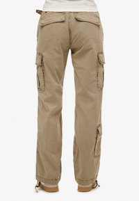 Superdry & Co STRAIGHT - Pantalon cargo - deep beige slub