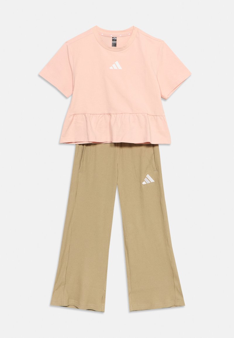 adidas Performance SEASONALS RUFFLES LITTLE GIRLS KIDS SET - Pantalones ...
