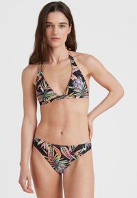 Musta bikinit, joissa on kolmiomainen yläosa ja matalavyötäröiset alaosat, värikkäällä trooppisella lehtikuviolla ja säädettävillä nauhoilla kaulalla.