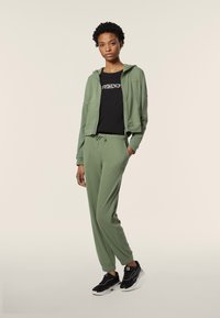 Freddy JOGGERS - Pantalones deportivos - hedge green
