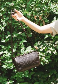 BALAGAN ROFE M - Borsa a tracolla - brown croco