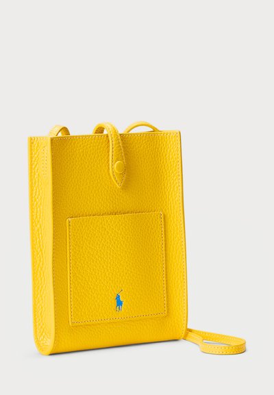 Polo Ralph Lauren POLO PLAY LEATHER POCKET CROSSBODY - Mobilfodral - canary yellow
