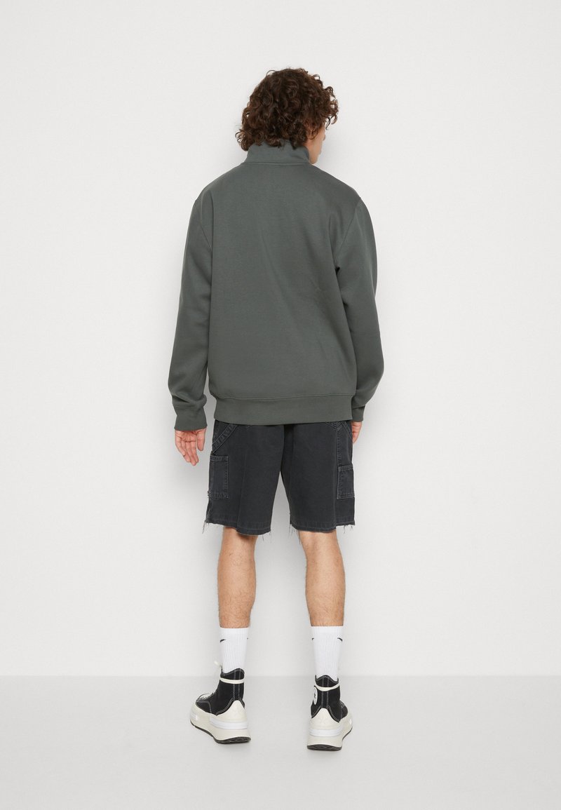 carhartt chase zip neck sweatshirt