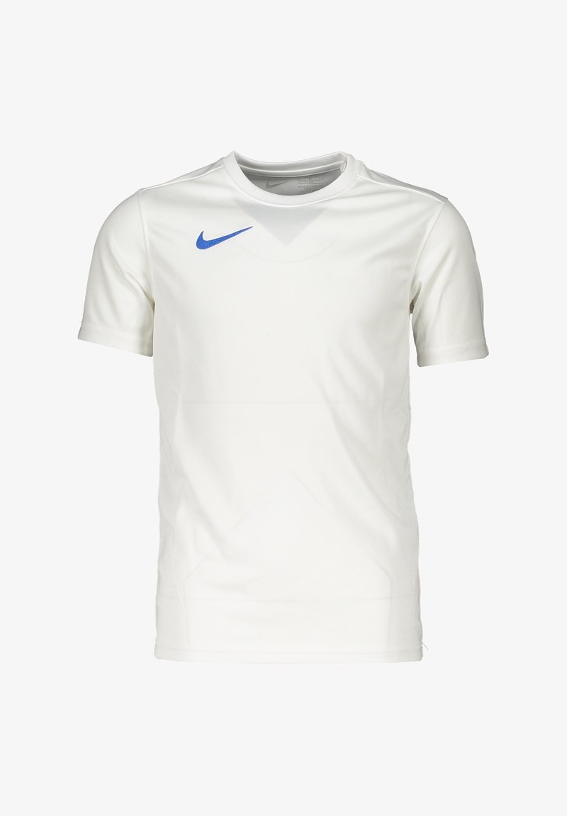 La camiseta de Nike de manga corta en blanco presenta un logo de swoosh azul en el pecho, fabricada con un tejido ligero y suave, y con un clásico cuello redondo.