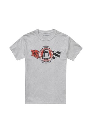 Graues Baumwoll-T-Shirt mit einem zentralen Grafikdesign eines klassischen Autos, roten und schwarzen Flaggen sowie dem Text "Der amerikanische Gentlemen-Rennfahrer."