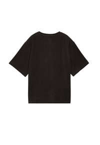 Zwarte corduroy t-shirt met een losse pasvorm, korte mouwen, ronde hals en verticale ribbelstructuur.