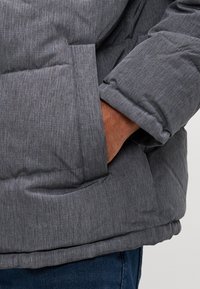 Jack & Jones JJBUILD PUFFER JACKET - Talvejope - dark grey melange