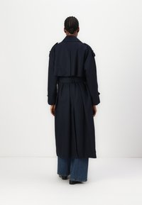 Tommy Hilfiger OVERSIZE granatowy