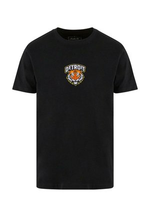 Tricou negru din bumbac, cu un grafic de tigru și textul "DETROIT" deasupra, în alb și portocaliu. Guler clasic rotund și mâneci scurte.