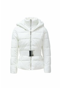 Chaqueta de plumas blanca con capucha, cierre de cremallera, diseño acolchado, cintura elástica con hebilla metálica y mangas largas.