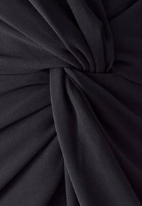 Thumbnail Image 6