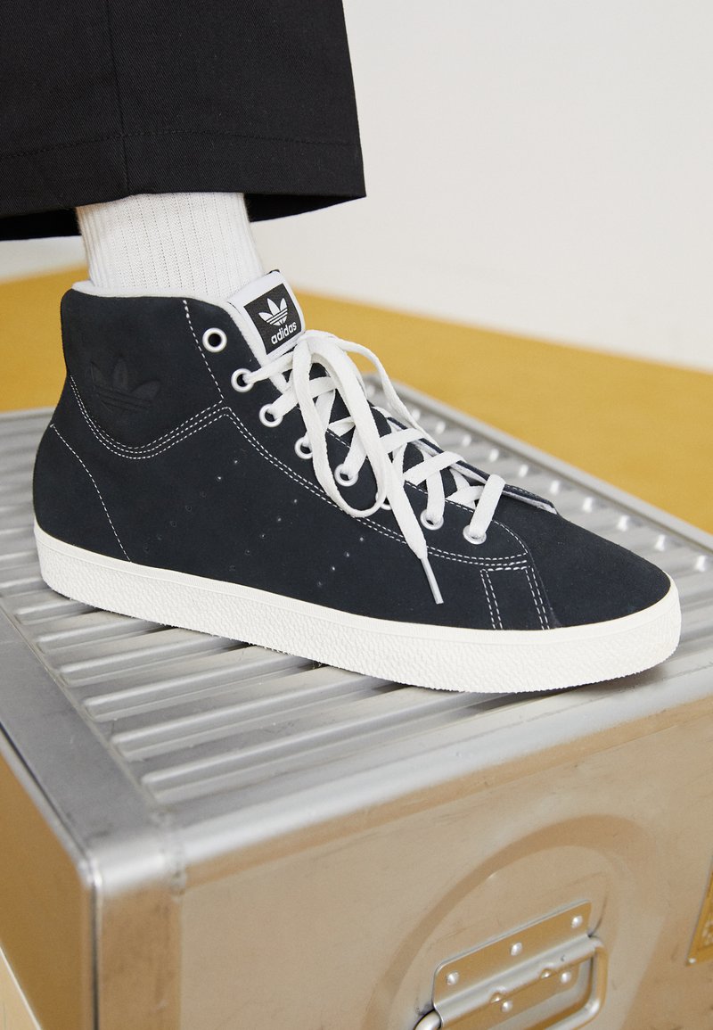 Adidas stan smith mid futbol Clearance
