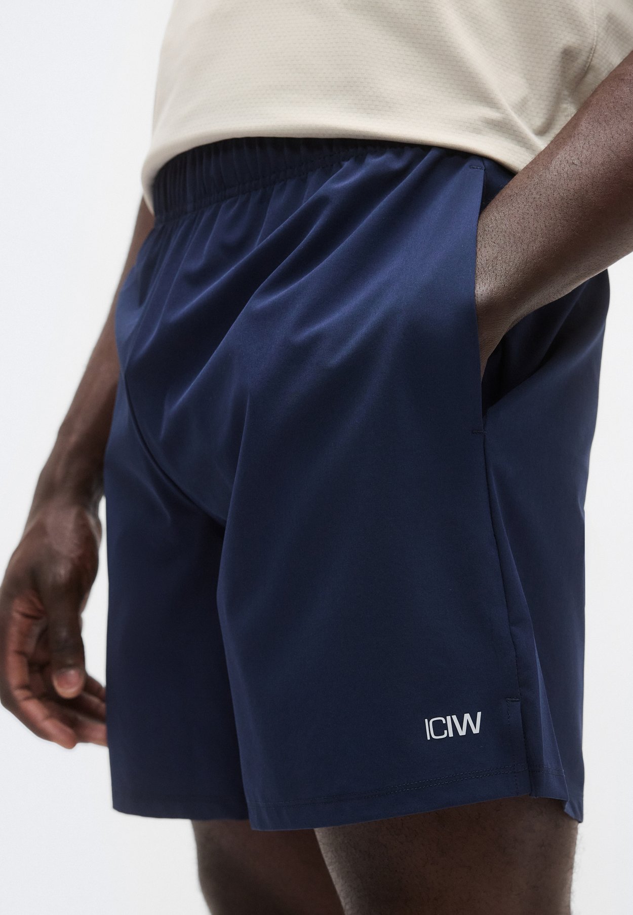 TRAINING SHORTS