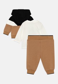 BOSS Kidswear TROUSERS SET - Darovi za novorođenčad - cookie