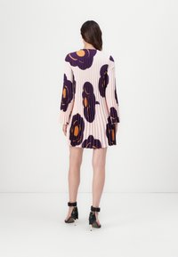 Marimekko FROSTI TUMMA - Rochie de zi - light pink/dark violet/brown