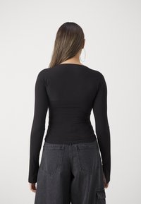 Gina Tricot SOFT TOUCH SQUARE NECK TOP - Top dugih rukava - black