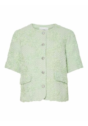 Teksturert lys grønn jakke med korte ermer, prydet med blomstermønster, rund halslinje og fem dekorative knapper foran.