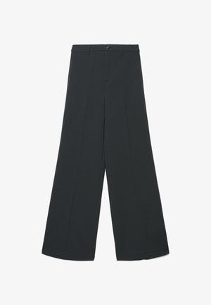 Pantaloni a gamba larga in tessuto grigio scuro, con chiusura a bottone e zip, pieghe frontali e una texture liscia.