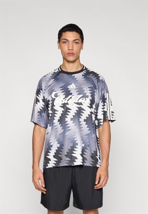 TIRO - Trükipildiga T-särk - grey four/black/off white/carbon